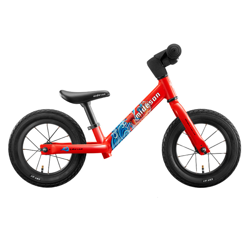 L412 Lite  Enjoying Balance Bike